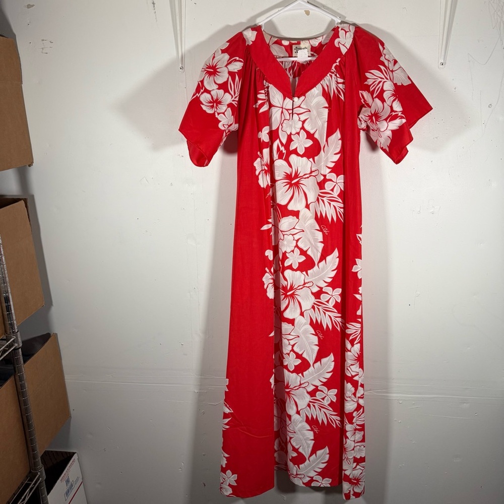 VINTAGE WOMENS SMALL/MEDIUM MAXI DRESS MUUMUU FLORAL RED WHITE VACATION RESORT M